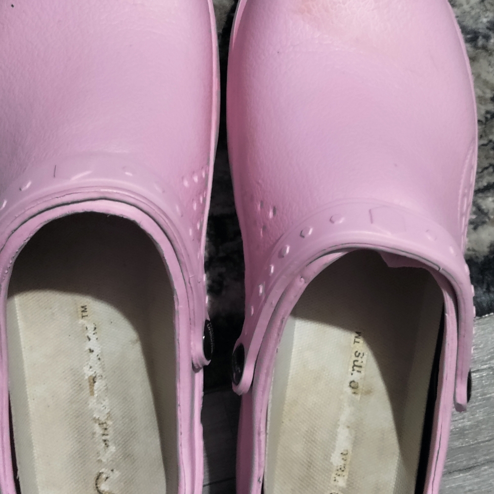 Generic Crocs
